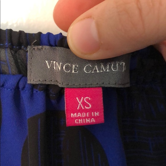 Vince Camuto polka dot top - Picture 4 of 6